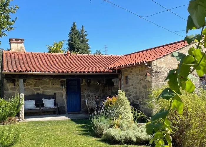 Casa De Vilar De Rei - Refugio No Minho Com Piscina